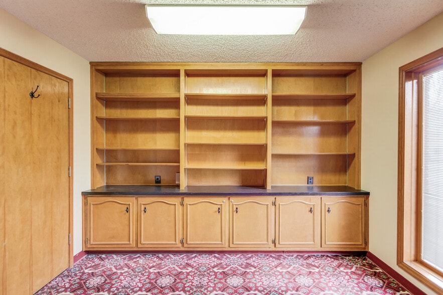 More Photos Of 63 W Candler St, Winder Medical For Lease