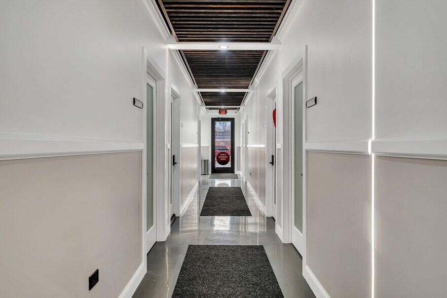 More Photos Of 116-118 S Water St, Wilmington Storefront Retail Office For Lease