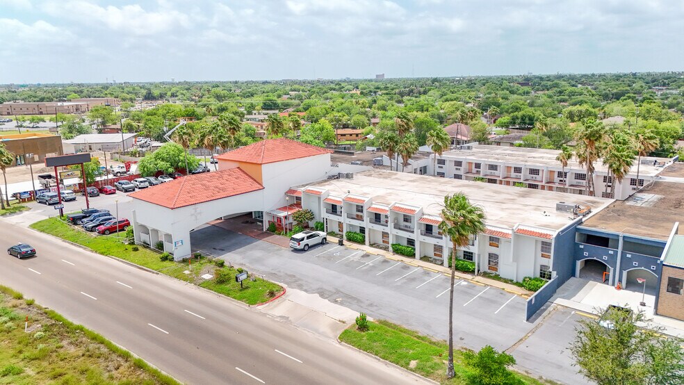 Primary Photo Of 715 S Frontage Rd, Brownsville Hotel For Sale