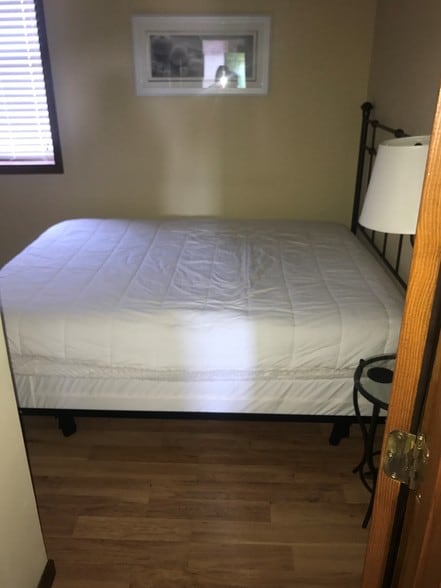 More Photos Of 1208 6th Ave, Huntington Restaurant For Sale