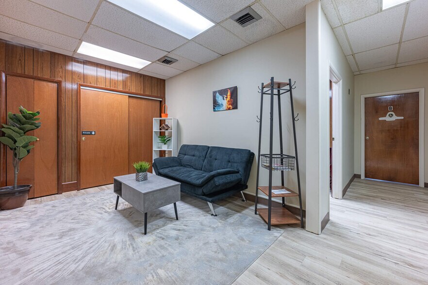 More Photos Of 8620 Winton Rd, Cincinnati Medical For Sale