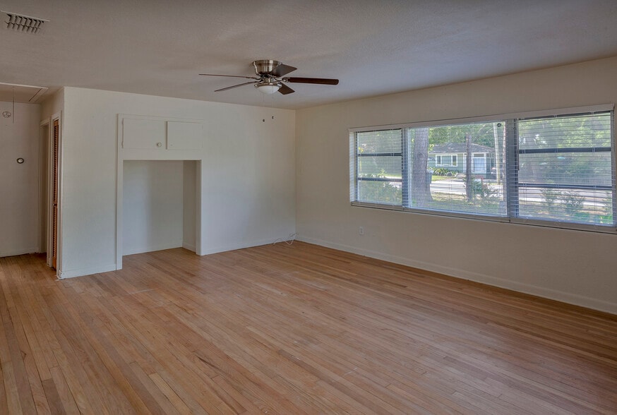 More Photos Of 1102 Sunset Point Rd, Clearwater Apartments For Sale
