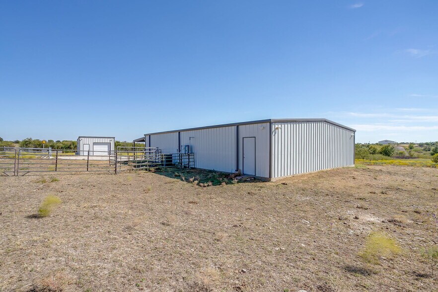 More Photos Of 13300 Cleburne Hwy, Cresson Industrial For Sale