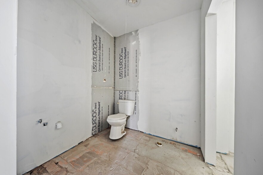 More Photos Of 211 S Piedras, El Paso Loft Creative Space For Sale