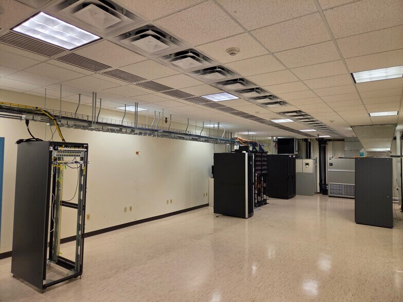 More Photos Of 1550 Innovation Way, Hartford Flex For Lease