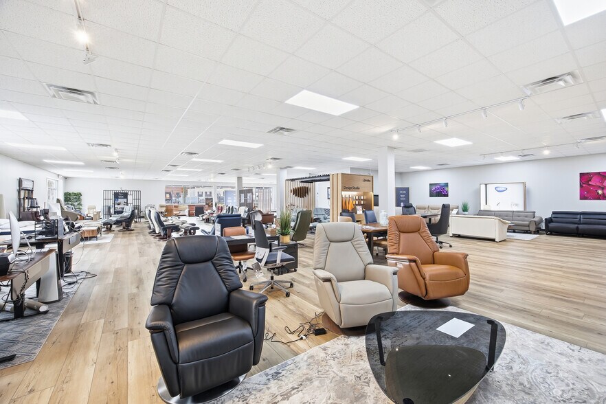 More Photos Of 1110 Alpharetta St, Roswell Freestanding For Sale