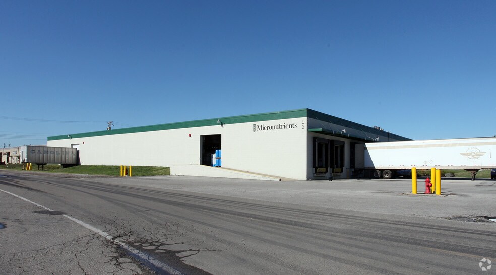 More Photos Of 1950 Stout Field West Dr, Indianapolis Warehouse For Lease