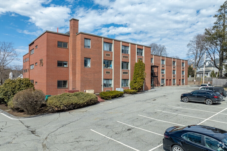 More Photos Of 76 Summer St, Fitchburg Medical For Lease