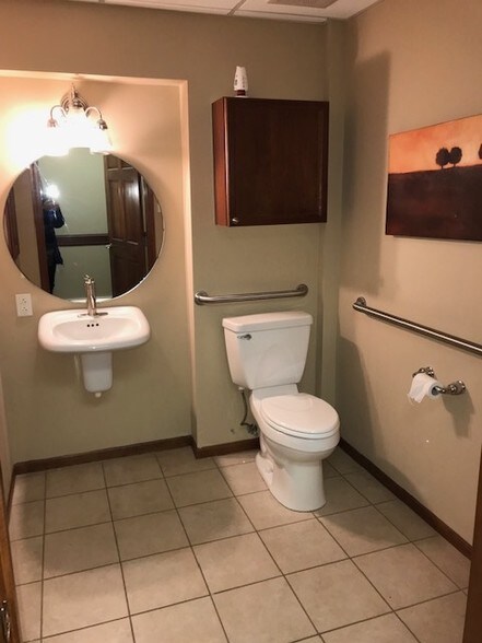 More Photos Of 5039-5057 Merriam Dr, Merriam Office For Lease