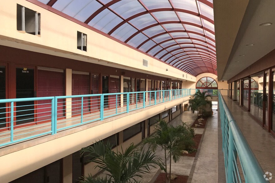 More Photos Of 10190-10286 NW 47th St, Sunrise Light Distribution For Lease