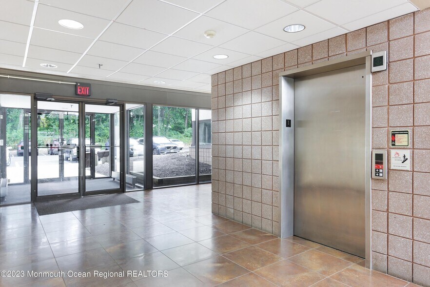 More Photos Of 225 State Highway 35, Red Bank Medical For Lease