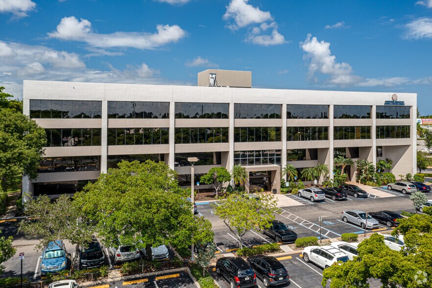 Primary Photo Of 2001 W Sample Rd, Pompano Beach Office For Lease