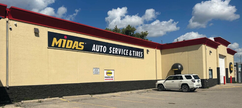 More Photos Of 1075 Notre Dame Av, Winnipeg Auto Repair For Lease