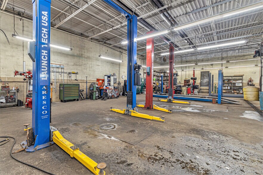 More Photos Of G4112 S Dort Hwy, Burton Auto Repair For Sale