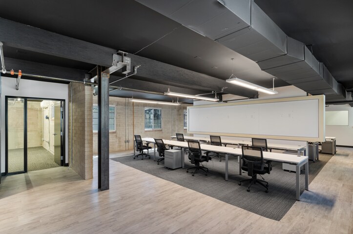 More Photos Of 124 S 6th St, Las Vegas Storefront Retail Office For Lease