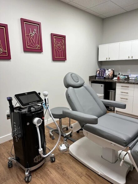 More Photos Of 310 Gold Creek Trl, Woodstock Medical For Lease