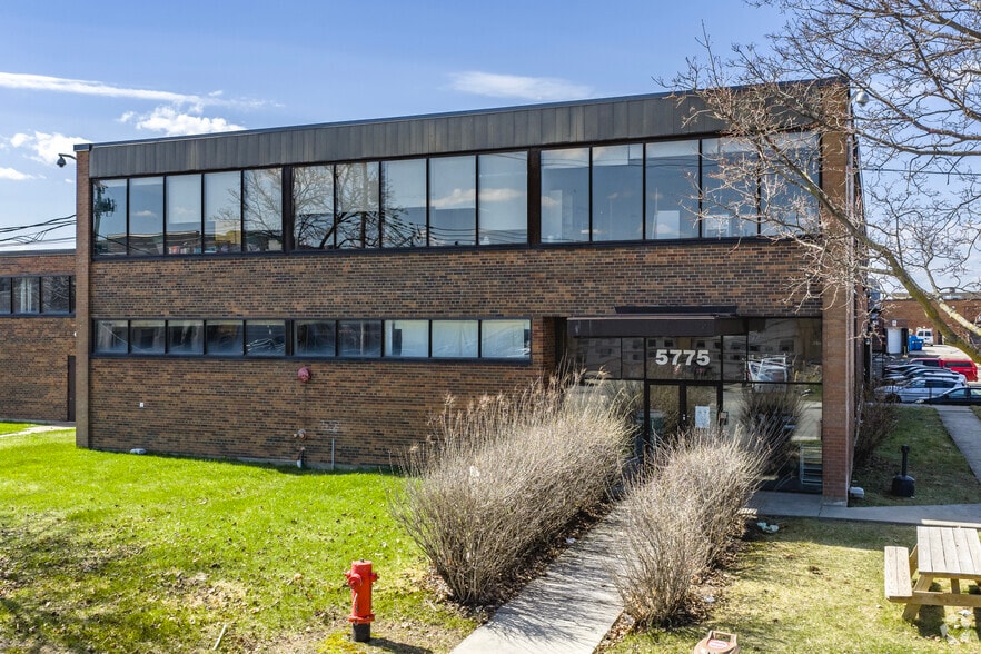 Primary Photo Of 5775 Rue Ferrier, Mont-Royal Manufacturing For Lease