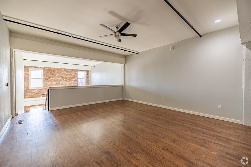 More Photos Of 310 E 1st St, Tulsa Apartments For Lease