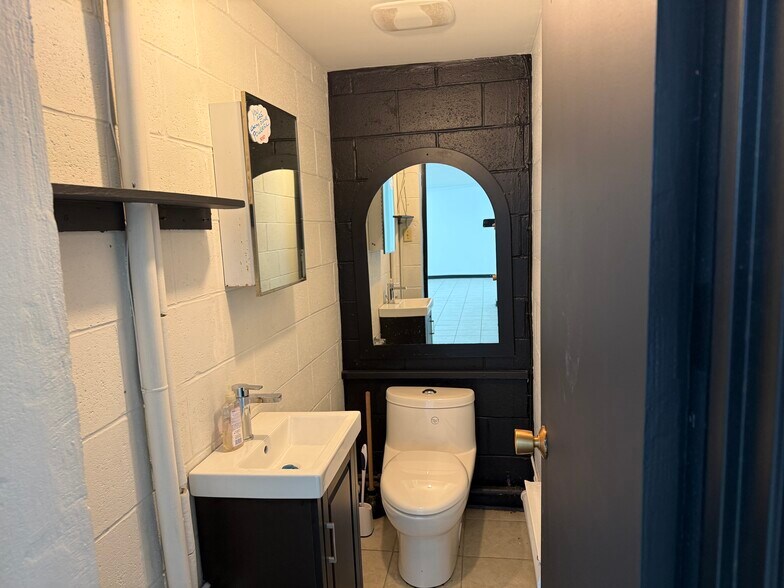 More Photos Of 428 Ossington Av, Toronto Storefront Retail Residential For Lease