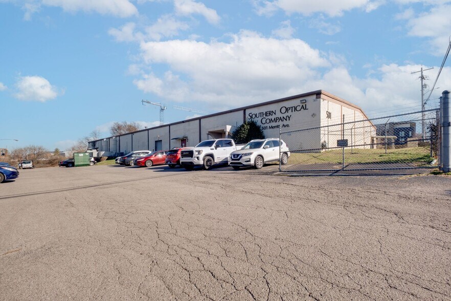 More Photos Of 520 Merritt Ave, Nashville Warehouse For Sale