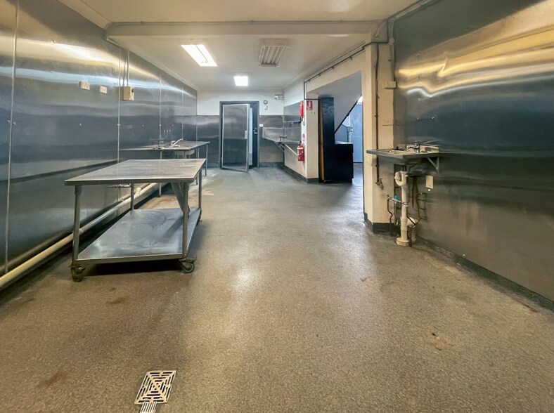 More Photos Of 76-78 Wentworth St, Port Kembla Restaurant For Lease