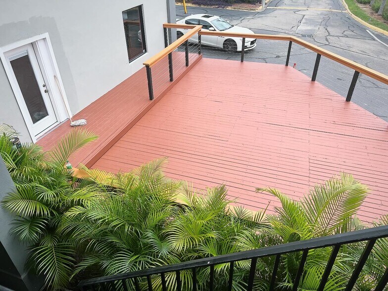 More Photos Of 44199 Highway 27 N, Davenport Hotel For Sale