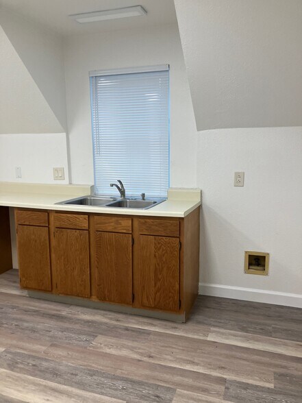 More Photos Of 11920 N Interstate 35, Austin Medical For Lease