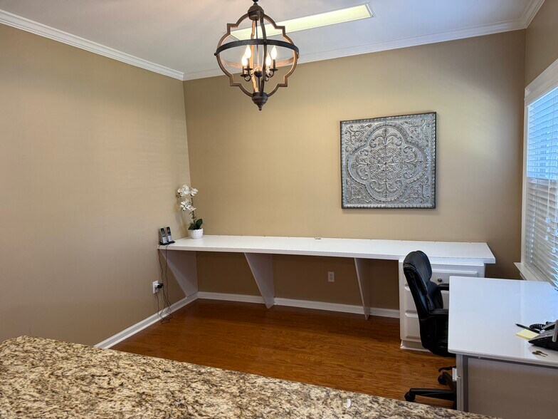 More Photos Of 4595 Towne Lake Pky, Woodstock Medical For Sale