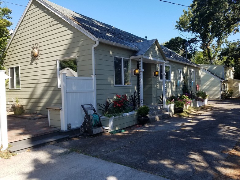 Primary Photo Of 1123 Cross St SE, Salem Apartments For Sale
