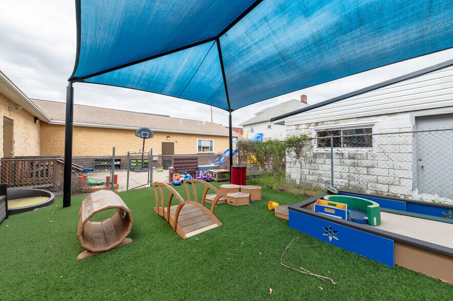 More Photos Of 325 Connellsville St, Uniontown Daycare Center For Sale