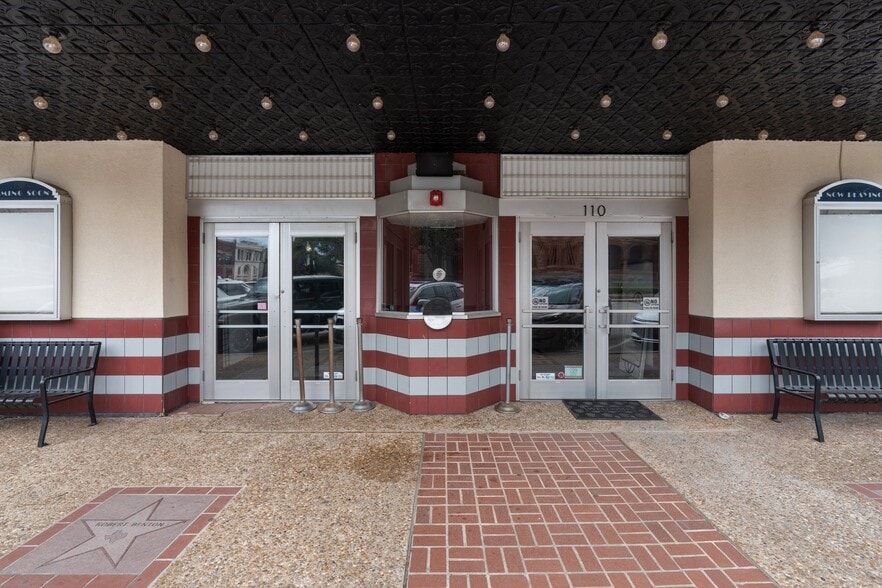 More Photos Of 110 W Main St, Waxahachie Theater Concert Hall For Lease
