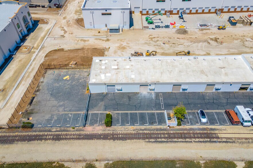 More Photos Of 5102-5108 Azusa Canyon Rd, Irwindale Unknown For Lease