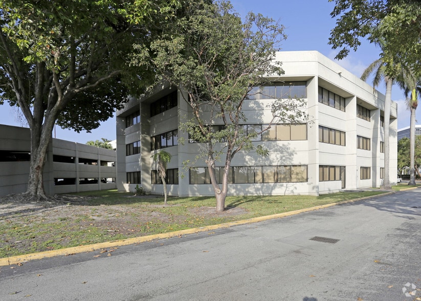 More Photos Of 3401-3409 NW 82nd Ave, Doral Office For Lease
