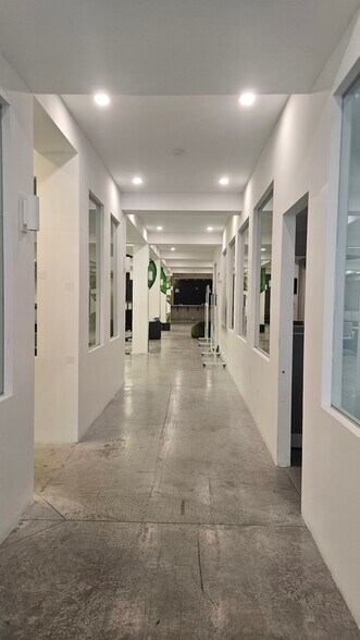More Photos Of 161-163 NE 24th St, Miami Office For Lease