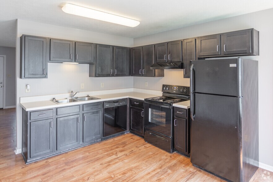 More Photos Of 100 Meadow Trail Dr, Highland Heights Apartments For Sale