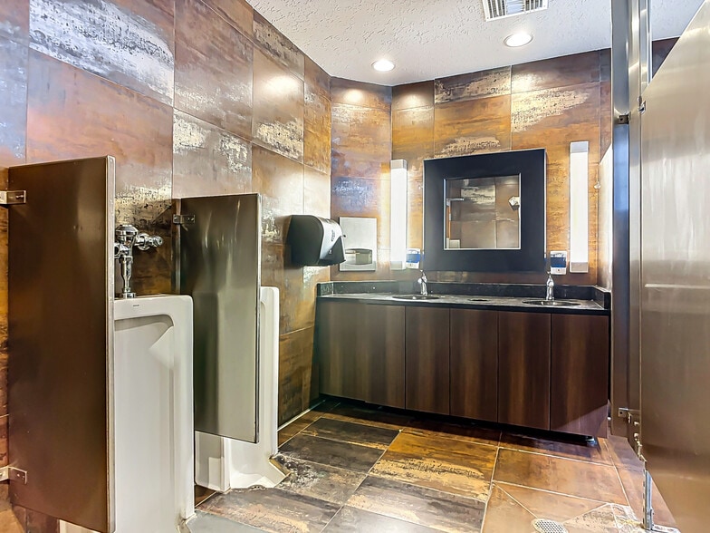 More Photos Of 220 N Williamson Blvd, Ormond Beach Restaurant For Sale