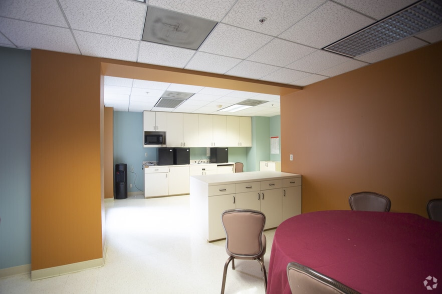 More Photos Of 520 S Grand Ave, Los Angeles Office For Lease