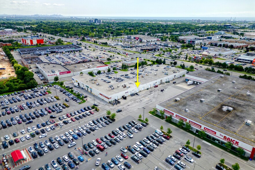 More Photos Of 3145 Dundas St W, Mississauga Storefront Retail Office For Lease