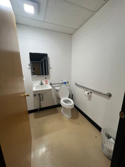 More Photos Of 103-111 N 2nd St, North Wales General Retail For Lease