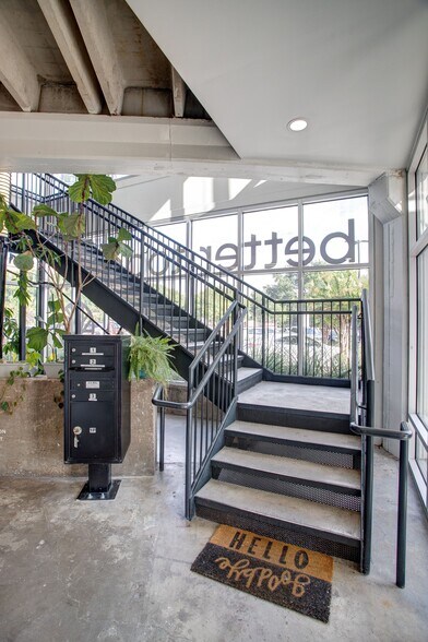 More Photos Of 2808 Caroline St, Houston Loft Creative Space For Lease