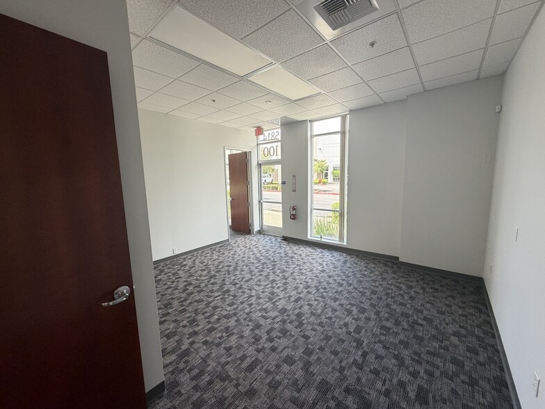 More Photos Of 5814-5826 Lonetree Blvd, Rocklin Flex For Lease
