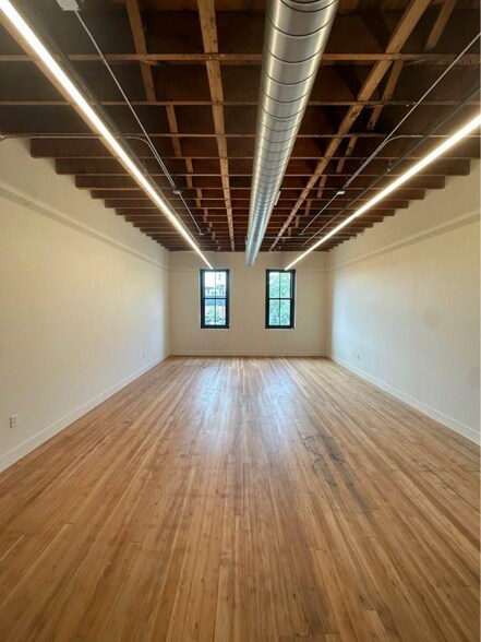 Primary Photo Of 1201 Keosauqua Way, Des Moines Office For Lease