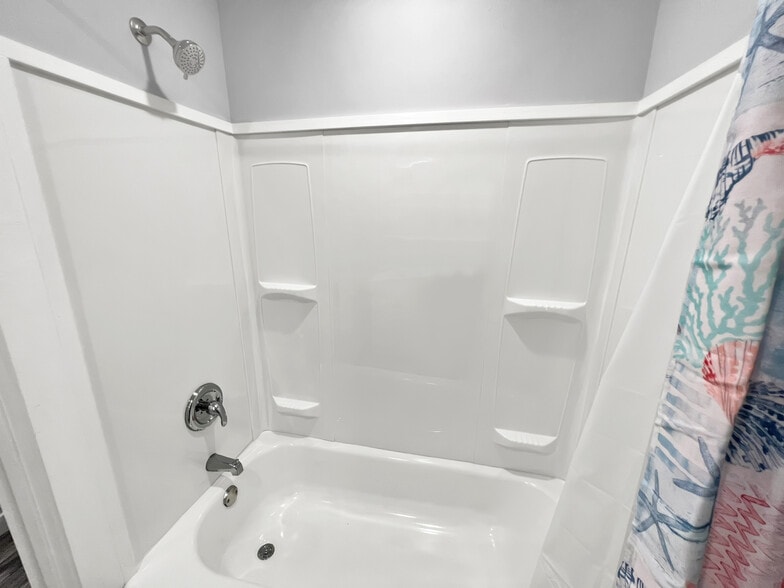 More Photos Of 8 Gipson Pl, Fort Walton Beach Hotel For Sale