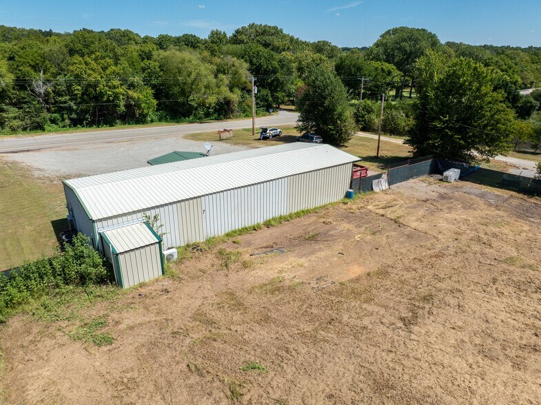 More Photos Of 3340 OK-91, Colbert Specialty For Lease