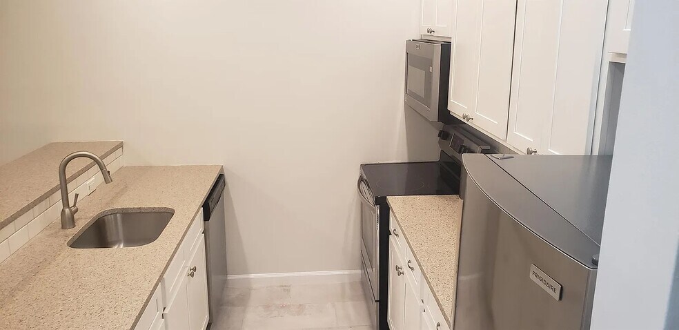 More Photos Of 140-144 Union St, Poughkeepsie Apartments For Sale