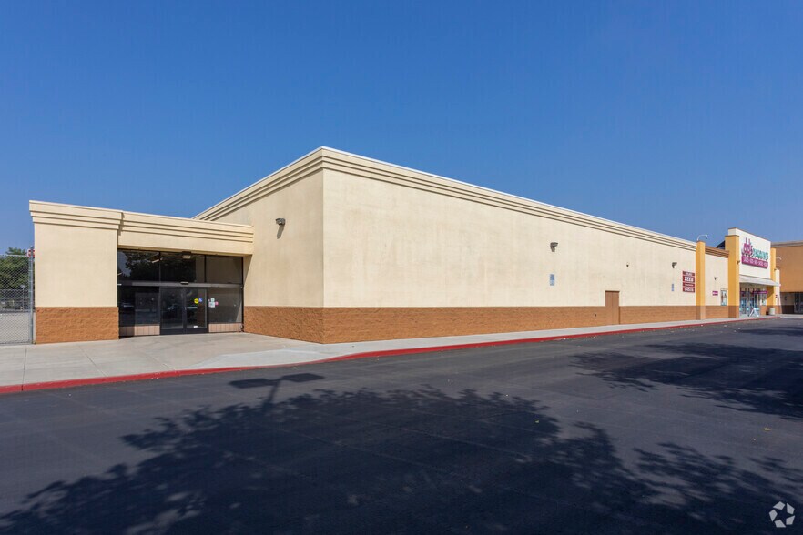 More Photos Of 1475 Hillman St, Tulare Freestanding For Lease