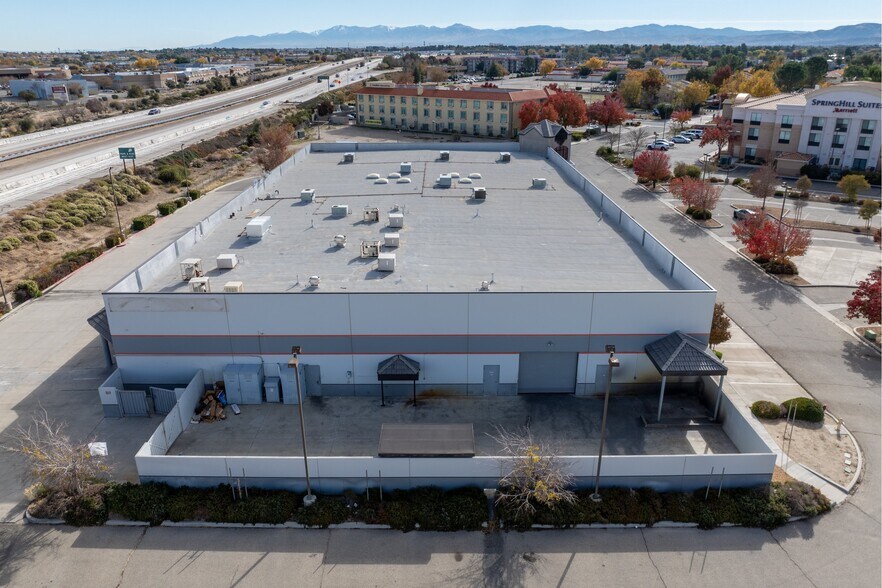 More Photos Of 1759 W Avenue J12, Lancaster Freestanding For Lease