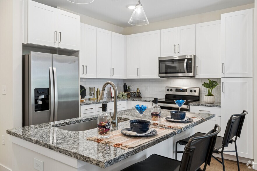 More Photos Of 1300 Hendricks Ave, Jacksonville Apartments For Lease
