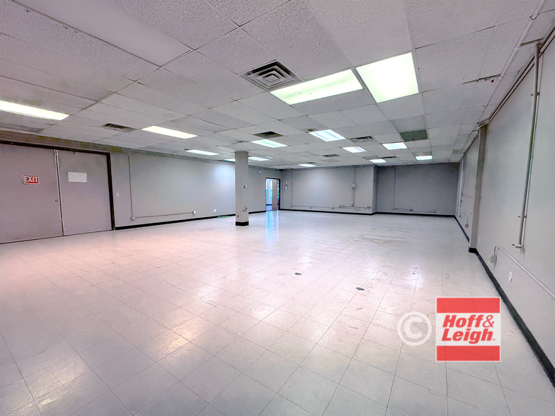 More Photos Of 4725 Town Center Dr, Colorado Springs Warehouse For Lease