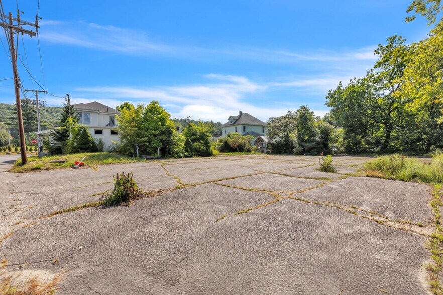 More Photos Of 297 Main St, Monson Storefront Retail Residential For Sale